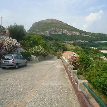 La Dimora Hotel
